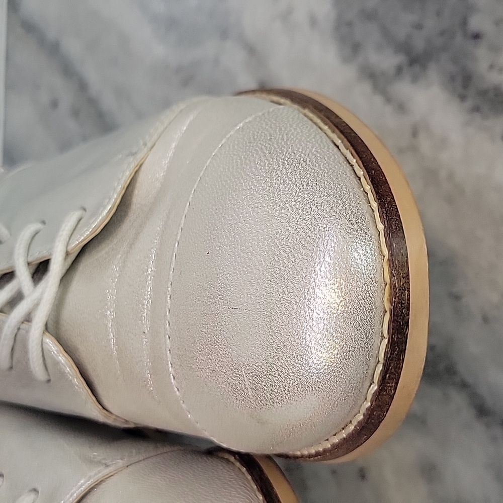 Aldo Silver Leather Oxford Flats Size 7 Metallic Brogue Lace-Up Shoes - Picture 4 of 7